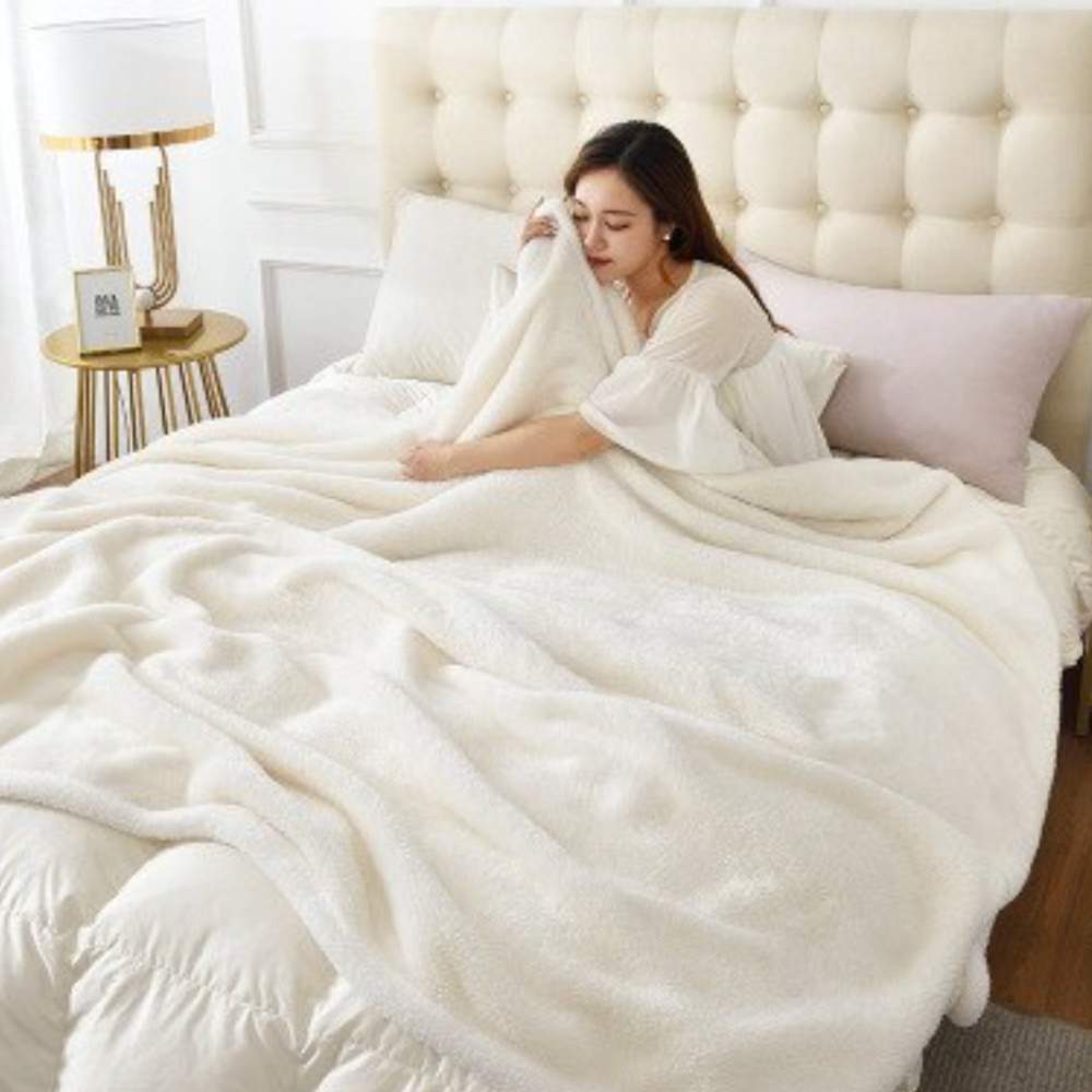 Fluffy Blanket: image 3